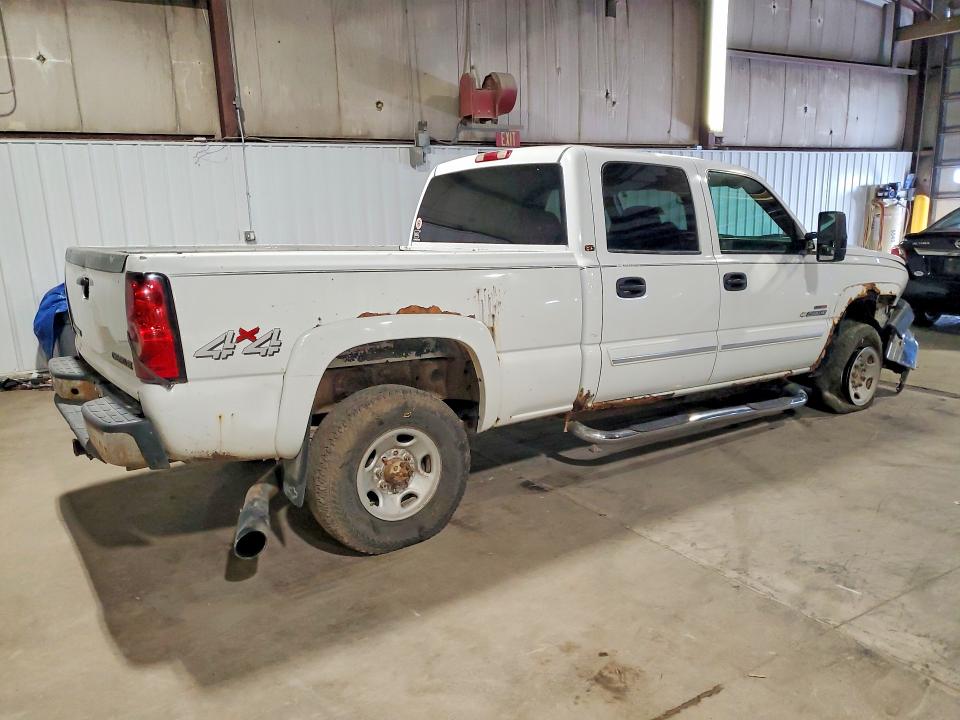 Photo 3 from auction – 2005 CHEVROLET SILVERADO with VIN 1GCHK23295F911342