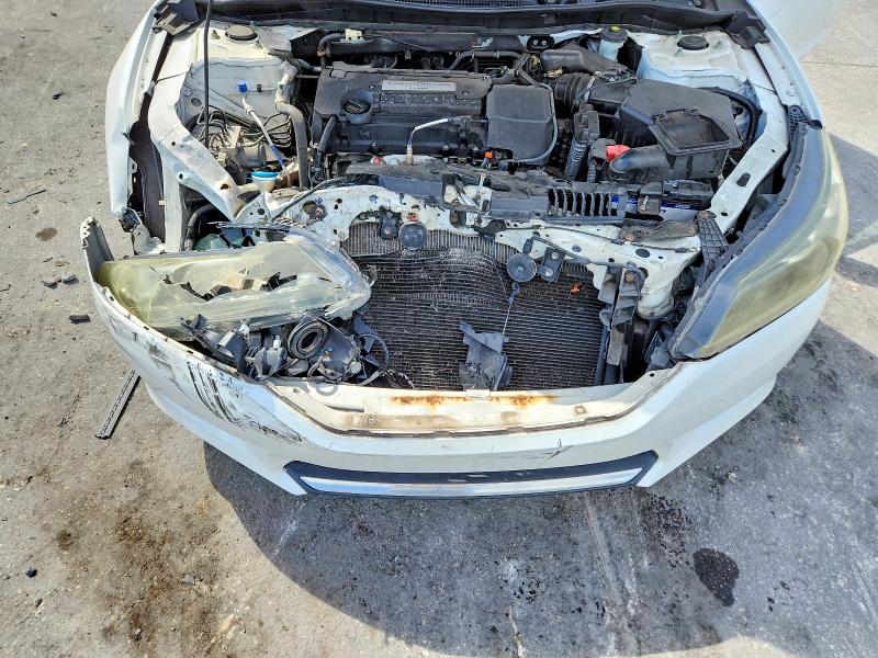 Photo 11 from auction – 2015 HONDA ACCORD with VIN 1HGCR2F32FA275163