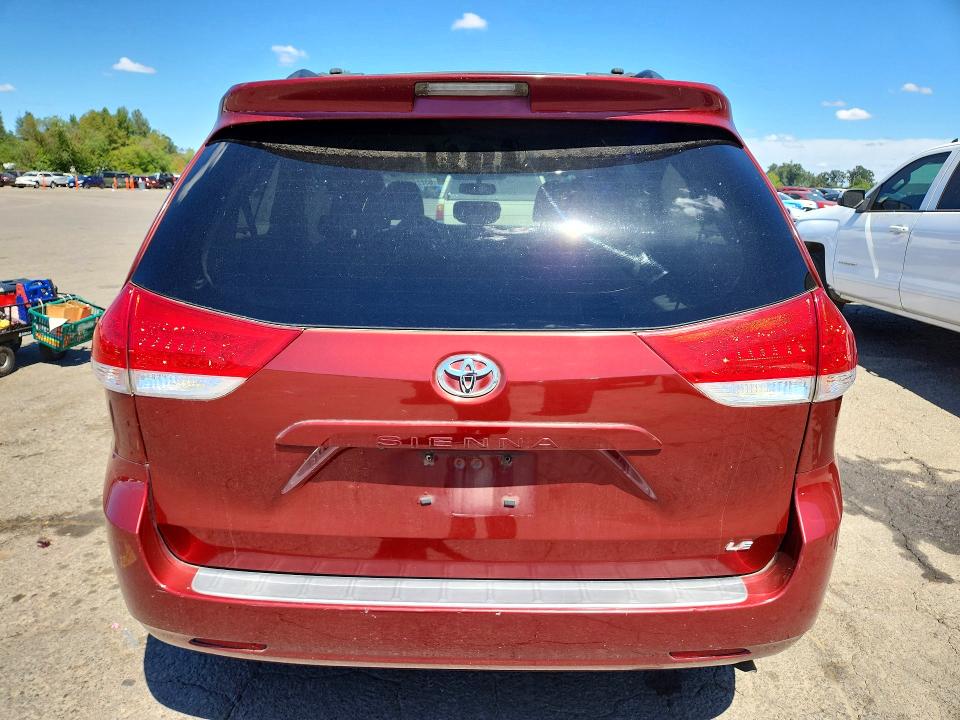 Photo 6 from auction – 2013 TOYOTA SIENNA with VIN 5TDKK3DC6DS318006