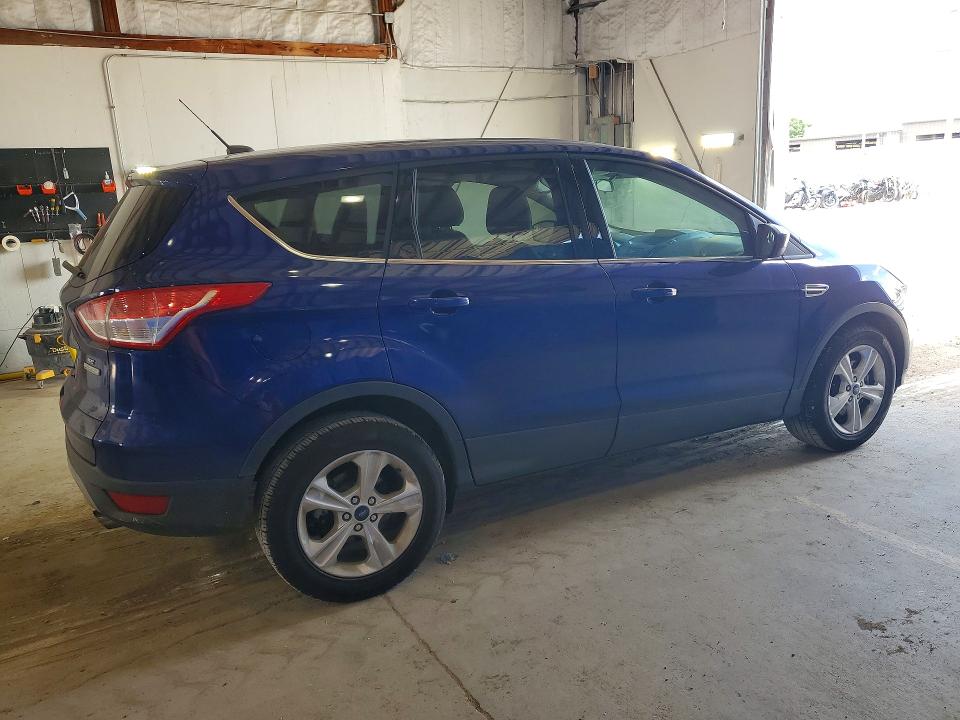 Photo 3 from auction – 2016 FORD ESCAPE with VIN 1FMCU0G95GUB34507