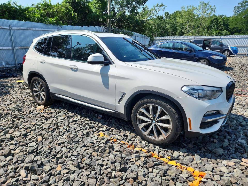 Photo 4 from auction – 2019 BMW X3 with VIN 5UXTR9C54KLP93186