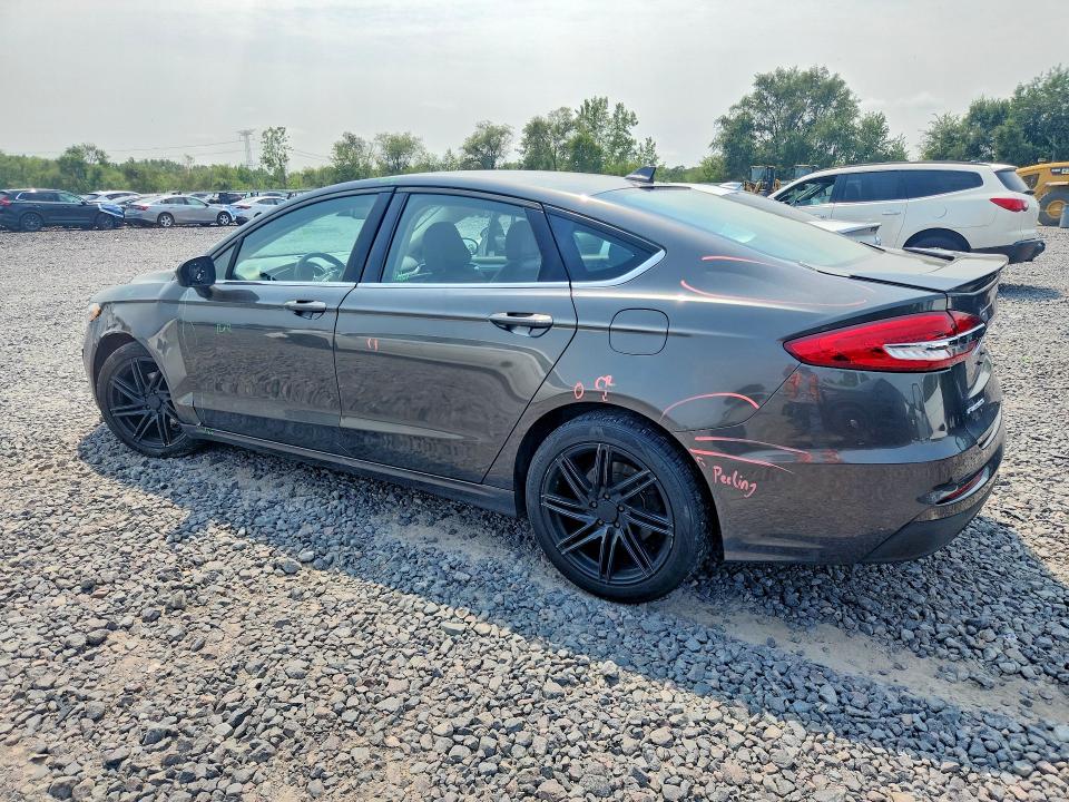 Photo 2 from auction – 2020 FORD FUSION with VIN 3FA6P0HD1LR229598