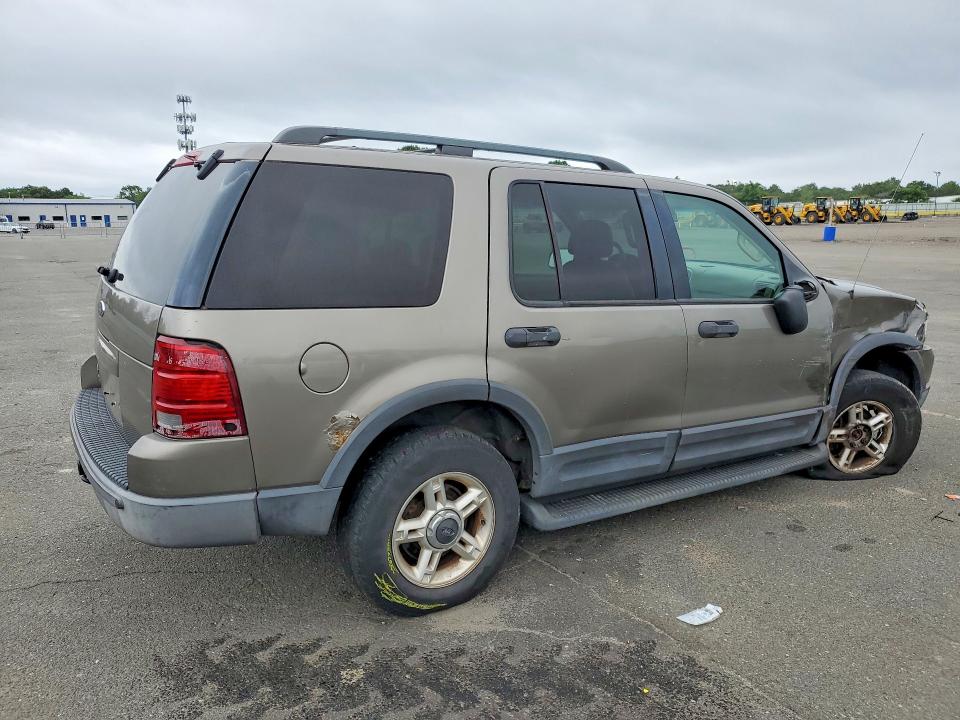 Photo 3 from auction – 2003 FORD EXPLORER with VIN 1FMZU73KX3ZB14147