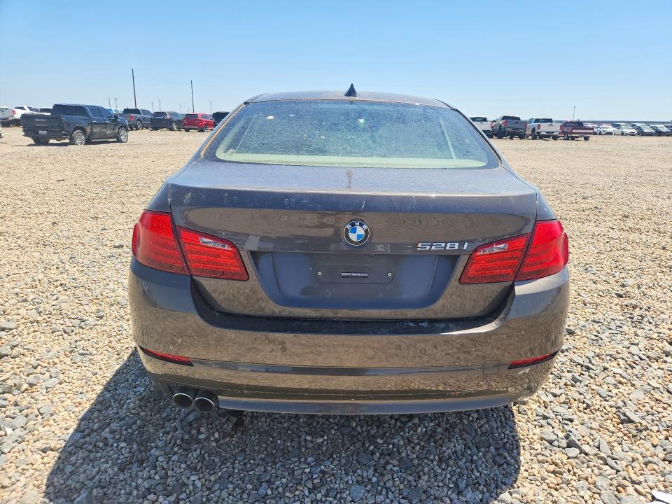 Photo 6 from auction – 2011 BMW 528 with VIN WBAFR1C59BC742893