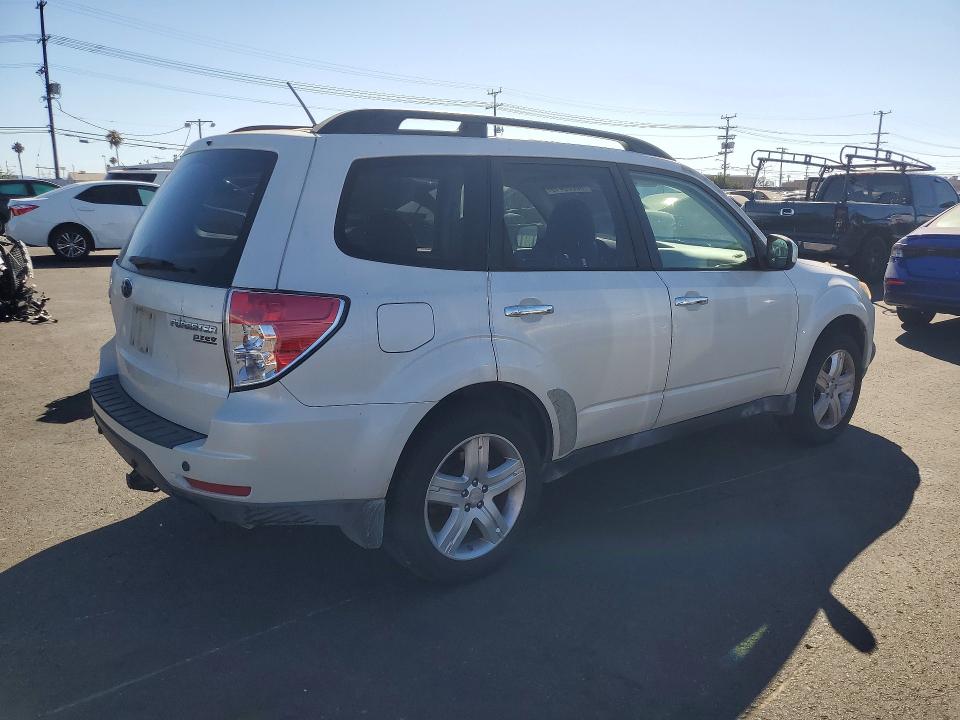 Photo 3 from auction – 2010 SUBARU FORESTER with VIN JF2SH6CC4AG717540