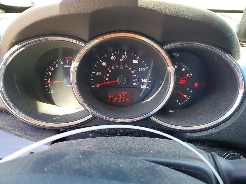 Photo 9 from auction – 2011 KIA SORENTO with VIN 5XYKU4A22BG040498