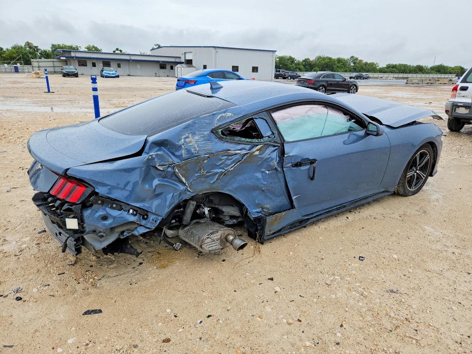 Photo 3 from auction – 2025 FORD MUSTANG with VIN 1FA6P8TH3S5115239