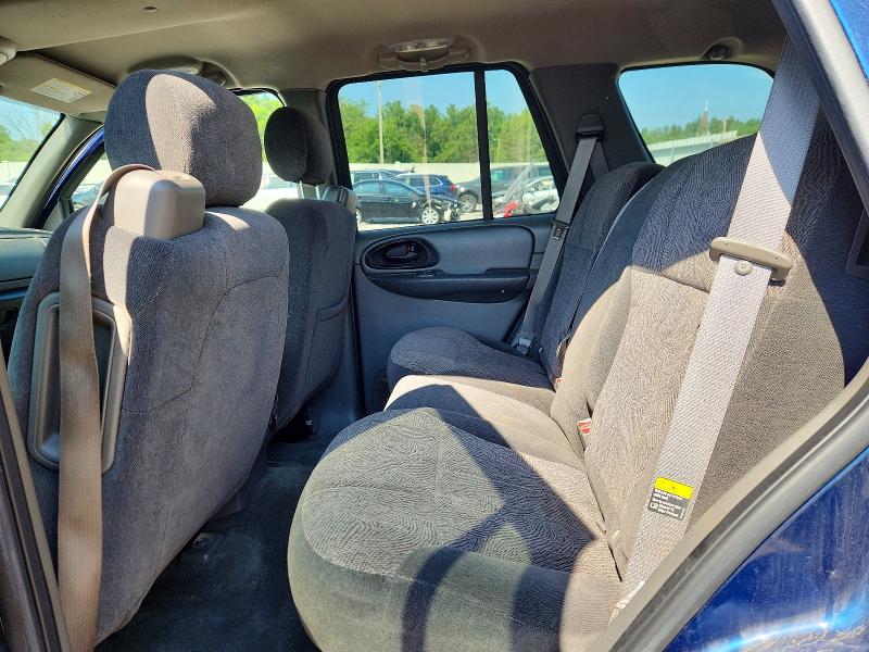 Photo 11 from auction – 2004 CHEVROLET TRAILBLAZER with VIN 1GNDT13S242349898