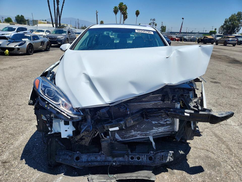 Photo 5 from auction – 2018 HYUNDAI SONATA with VIN 5NPE34AF4JH660229