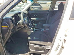 Photo 7 from auction – 2015 KIA SOUL with VIN KNDJP3A57F7159870