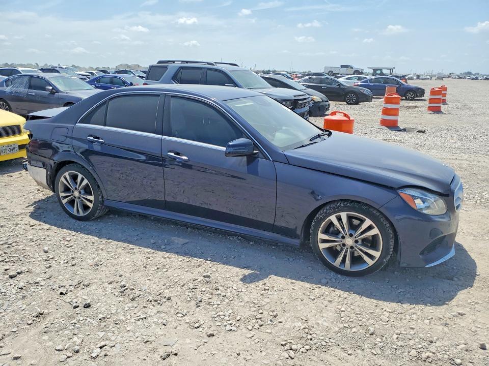 Photo 4 from auction – 2016 MERCEDES-BENZ E with VIN WDDHF8JB1GB268608