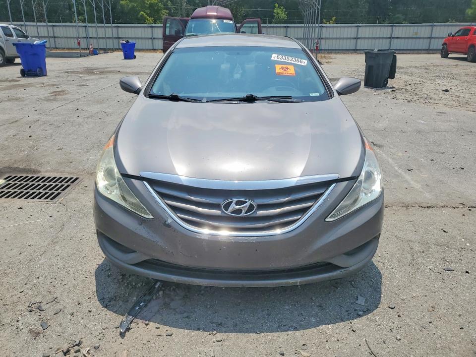 Photo 5 from auction – 2011 HYUNDAI SONATA with VIN 5NPEB4AC1BH225341