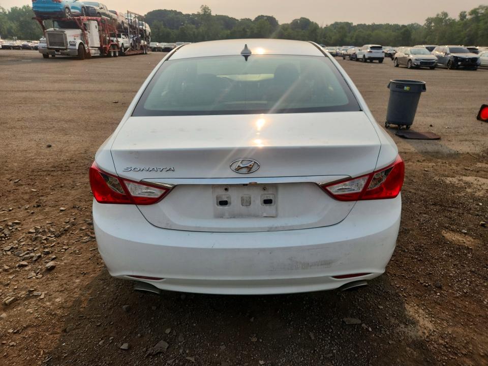 Photo 6 from auction – 2013 HYUNDAI SONATA with VIN 5NPEC4AC3DH610917