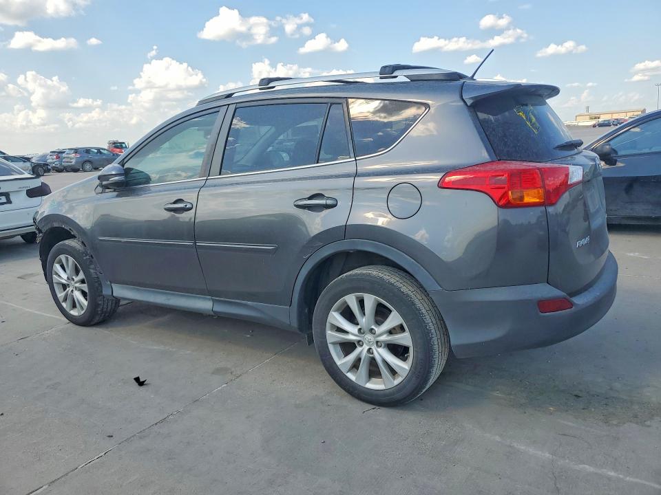 Photo 2 from auction – 2015 TOYOTA RAV4 with VIN 2T3YFREV3FW153602