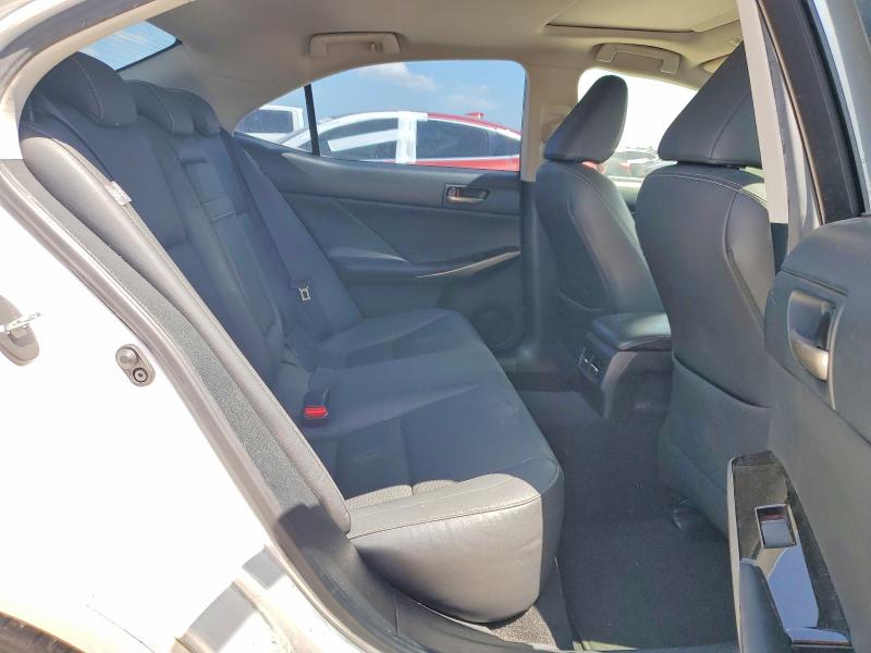 Photo 11 from auction – 2019 LEXUS IS with VIN JTHBA1D27K5090677