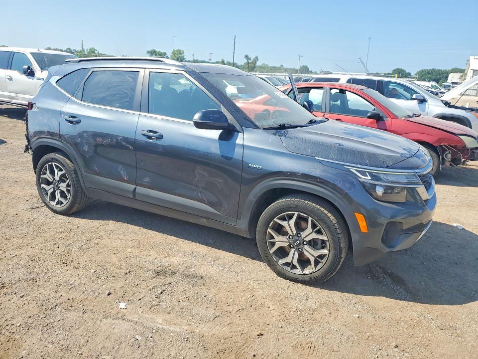 Photo 4 from auction – 2021 KIA SELTOS with VIN KNDERCAA5M7079960