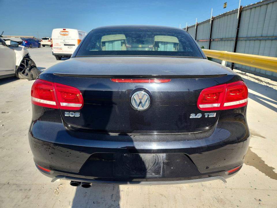 Photo 6 from auction – 2015 VOLKSWAGEN EOS with VIN WVWBW8AH7FV002236