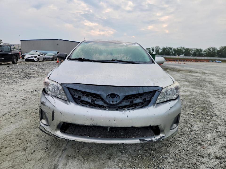 Photo 5 from auction – 2013 TOYOTA COROLLA with VIN 2T1BU4EE9DC919645
