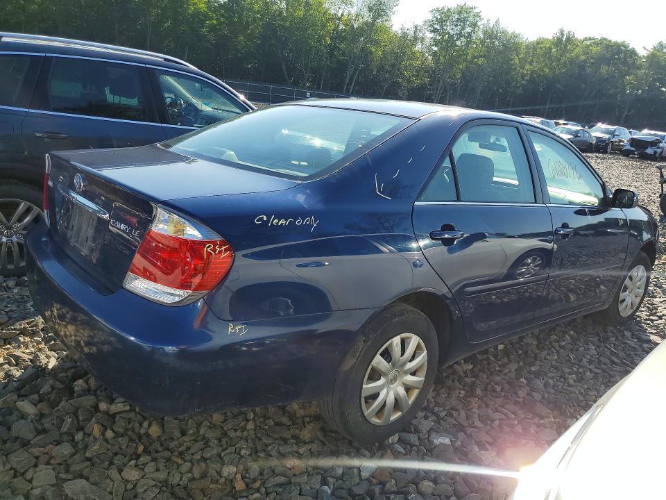 Photo 3 from auction – 2005 TOYOTA CAMRY with VIN 4T1BE32KX5U016373