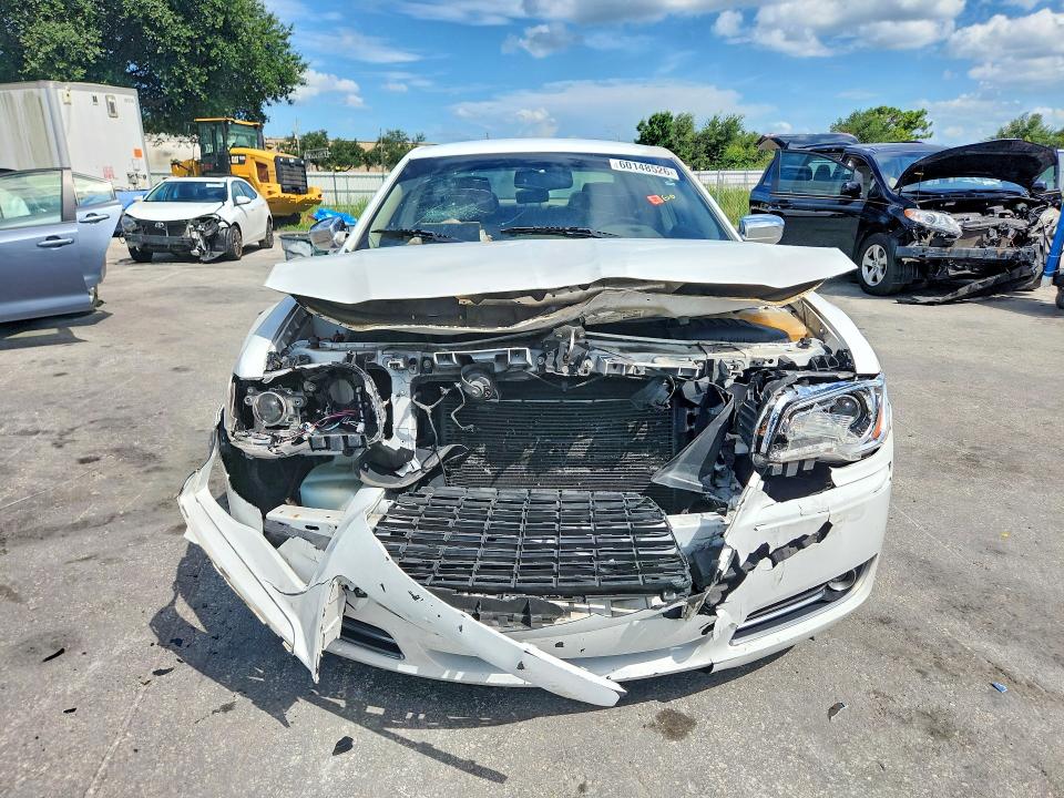 Фото 5 с аукциона – 2013 CHRYSLER 300C с VIN 2C3CCAEG4DH620842