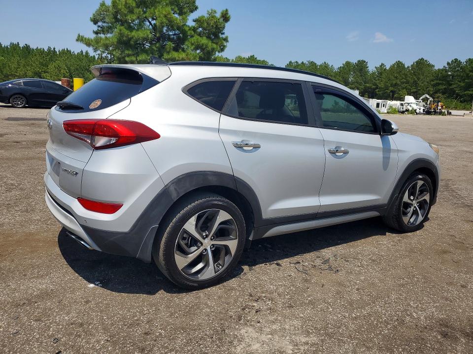 Photo 3 from auction – 2017 HYUNDAI TUCSON with VIN KM8J33A23HU276668