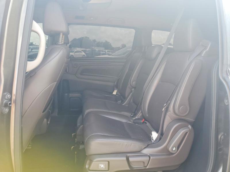 Photo 11 from auction – 2018 HONDA ODYSSEY with VIN 5FNRL6H78JB015254
