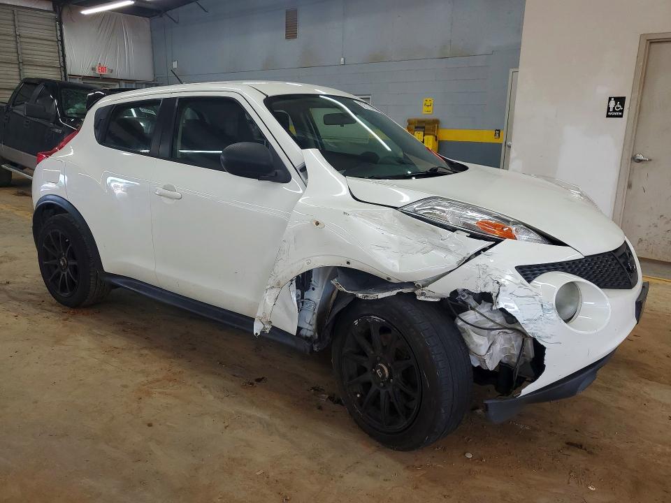 Photo 4 from auction – 2014 NISSAN JUKE with VIN JN8AF5MR5ET360108