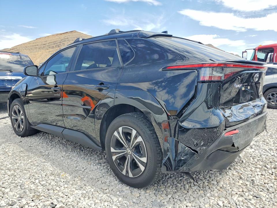Foto 2 de la subasta – 2024 TOYOTA BZ4X con VIN JTMABACA0RA077645