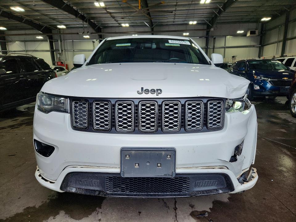 Снимка 5 от търг – 2018 JEEP GRAND CHEROKEE с VIN 1C4RJFAG0JC391461