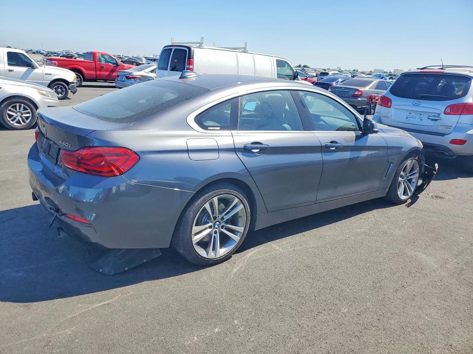Photo 3 from auction – 2019 BMW 440I with VIN WBA4J5C59KBU79073