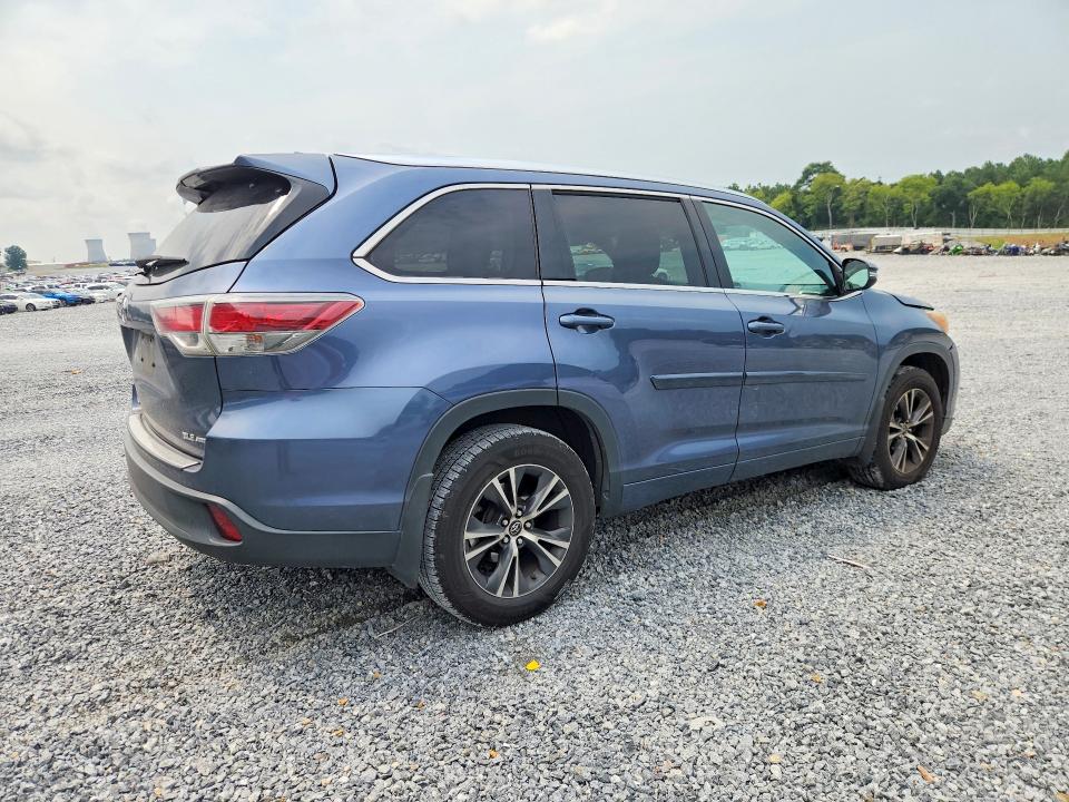 Photo 3 from auction – 2016 TOYOTA HIGHLANDER with VIN 5TDJKRFH9GS347236