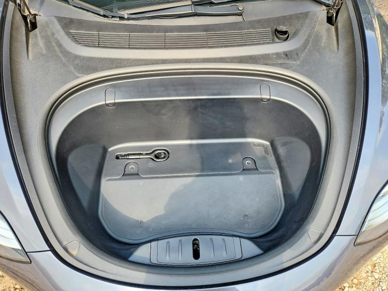 Photo 11 from auction – 2019 TESLA MODEL 3 with VIN 5YJ3E1EB8KF421712