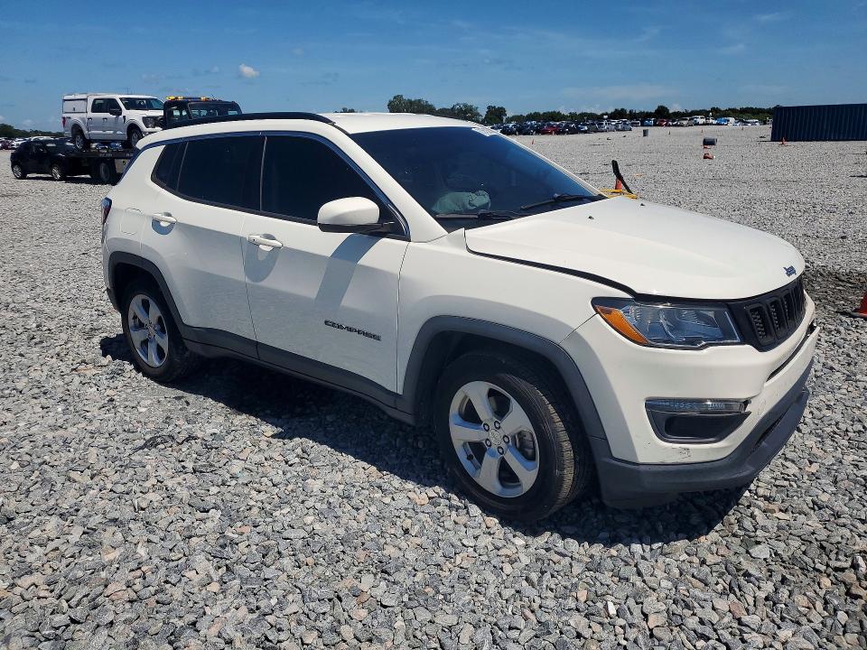 Photo 4 from auction – 2019 JEEP COMPASS with VIN 3C4NJCBB4KT851520
