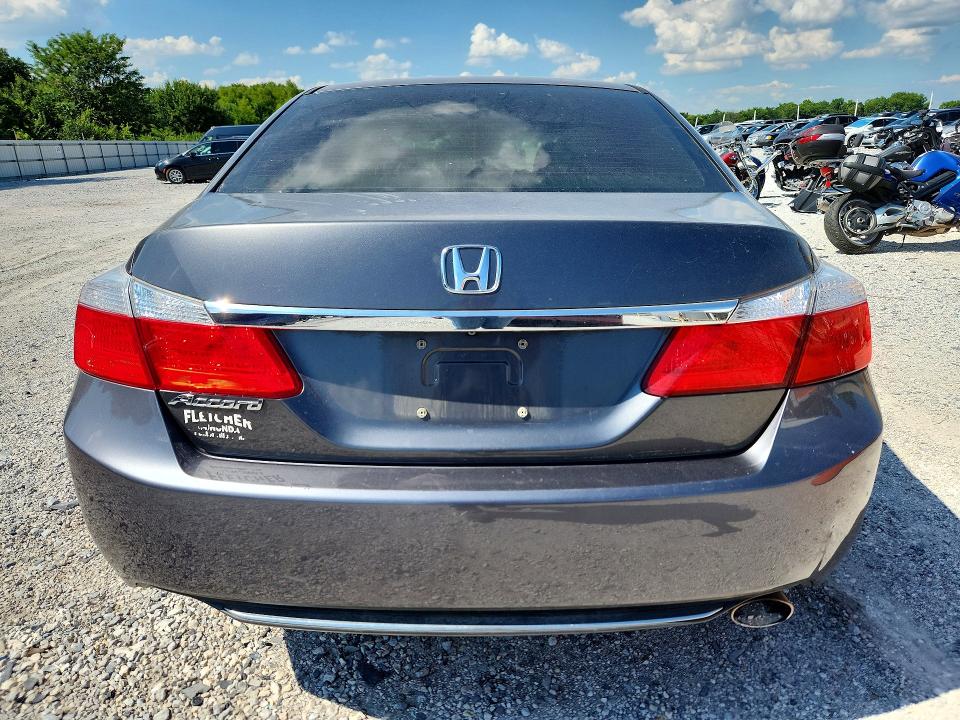 Photo 6 from auction – 2015 HONDA ACCORD with VIN 1HGCR2F33FA120881