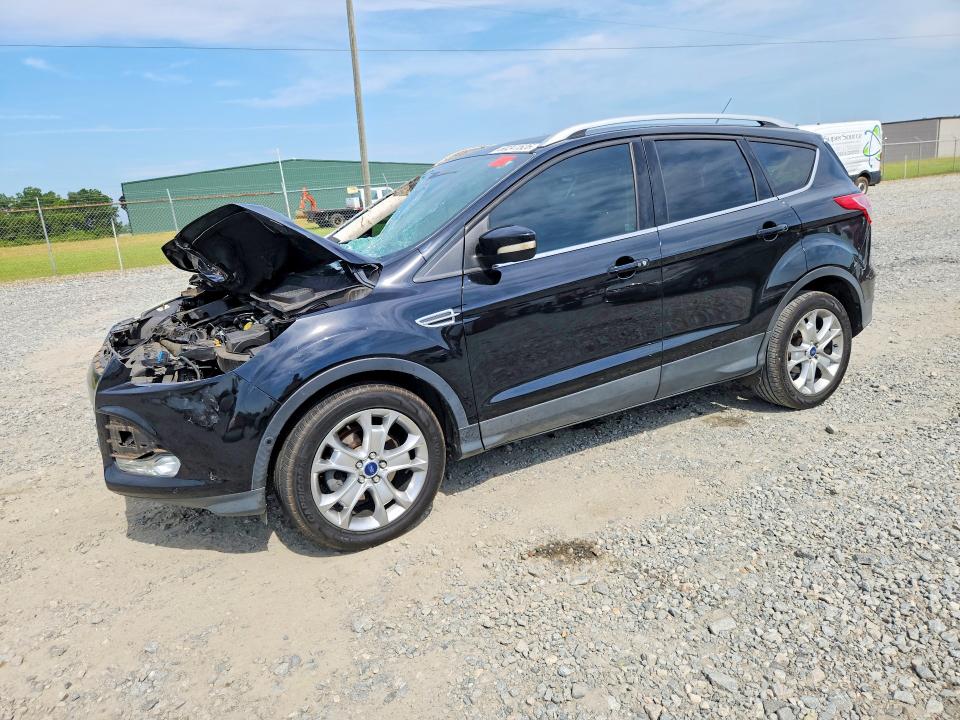 FORD ESCAPE 2016 with VIN 1FMCU0JX5GUA07943 - Photo from auction