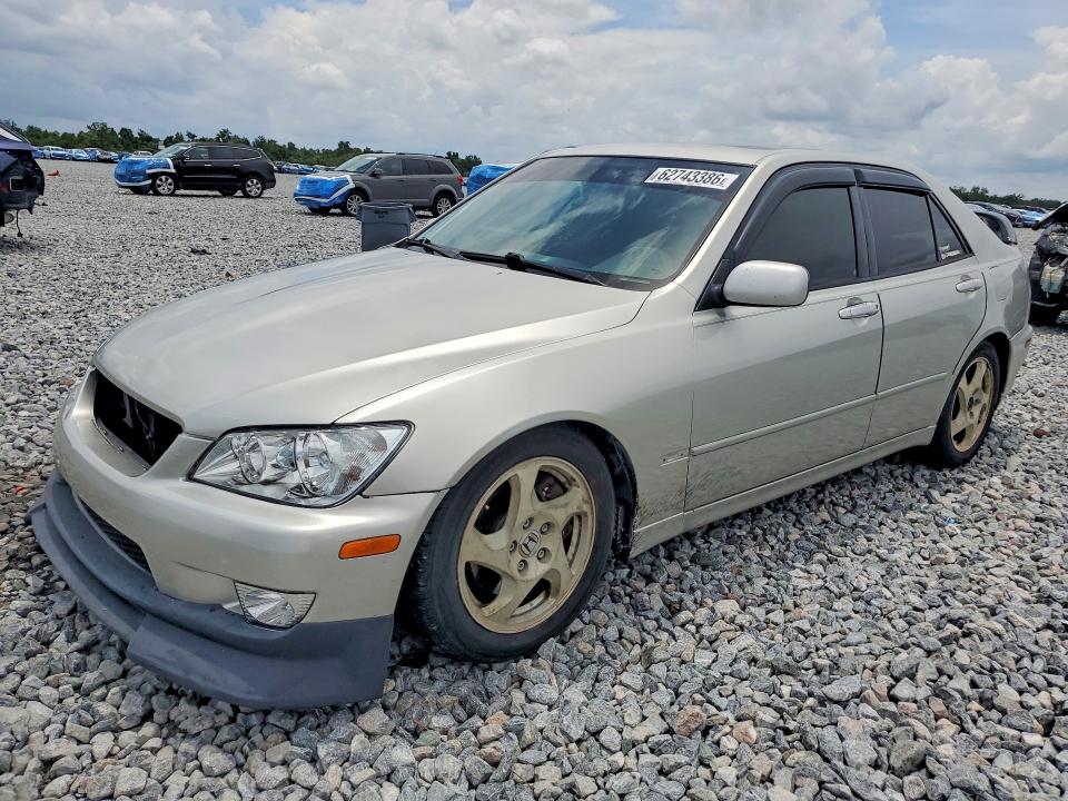 LEXUS IS 2001 with VIN JTHBD182910030381 - Photo from auction