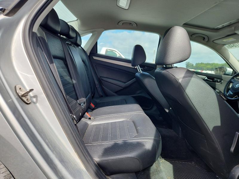Photo 10 from auction – 2015 VOLKSWAGEN PASSAT with VIN 1VWBT7A37FC021983