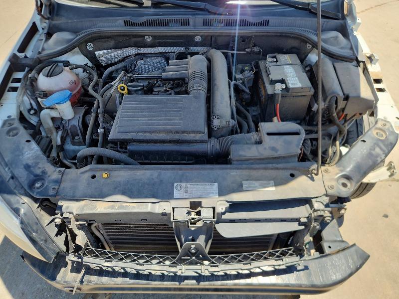 Photo 11 from auction – 2017 VOLKSWAGEN JETTA with VIN 3VWDB7AJ8HM313136