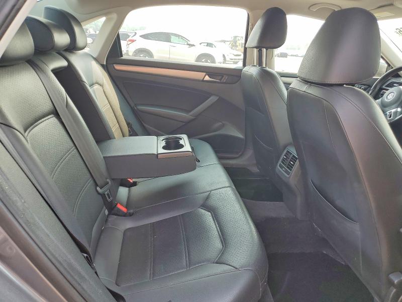 Photo 10 from auction – 2014 VOLKSWAGEN PASSAT with VIN 1VWBT7A39EC068687