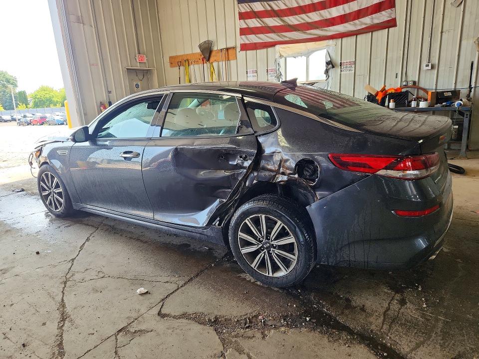 Photo 2 from auction – 2019 KIA OPTIMA with VIN 5XXGU4L1XKG329904