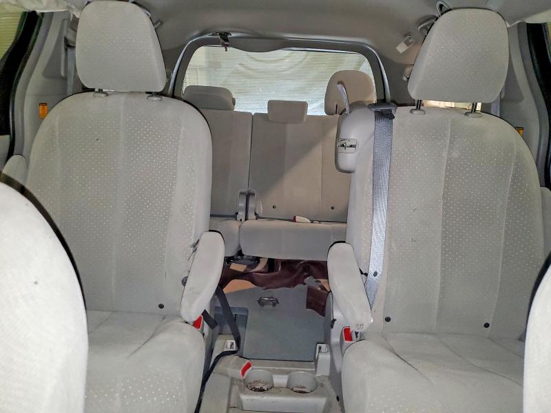 Photo 10 from auction – 2013 TOYOTA SIENNA with VIN 5TDKK3DC5DS369951