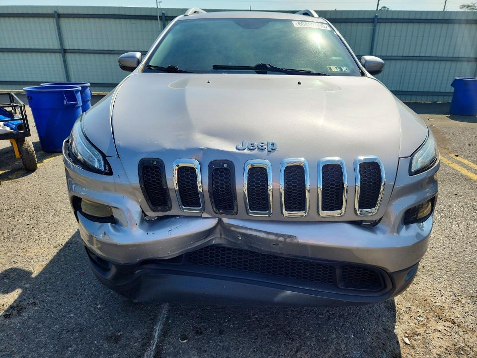 Photo 5 from auction – 2018 JEEP CHEROKEE with VIN 1C4PJMLB3JD535611