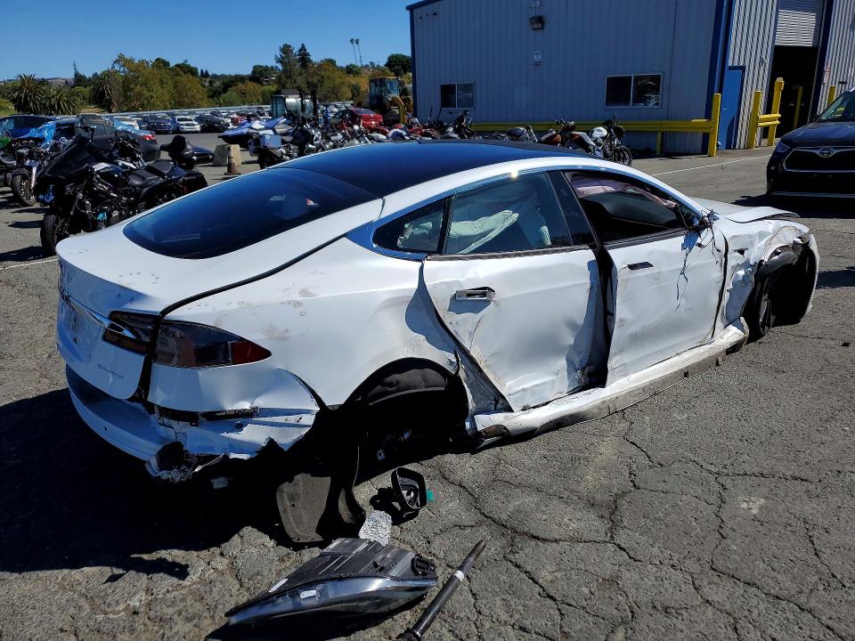 Photo 3 from auction – 2020 TESLA MODEL S with VIN 5YJSA1E27LF415814
