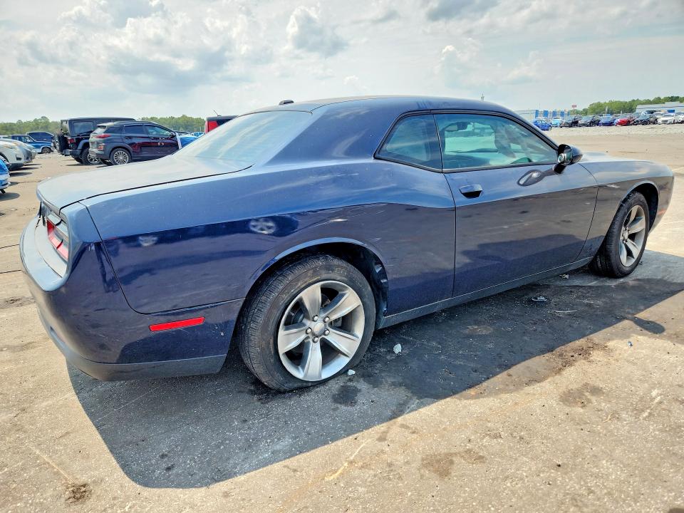 Photo 3 from auction – 2015 DODGE CHALLENGER with VIN 2C3CDZAG5FH701059