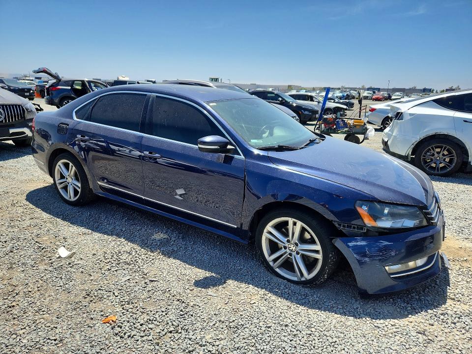 Photo 4 from auction – 2015 VOLKSWAGEN PASSAT with VIN 1VWBT7A31FC087963