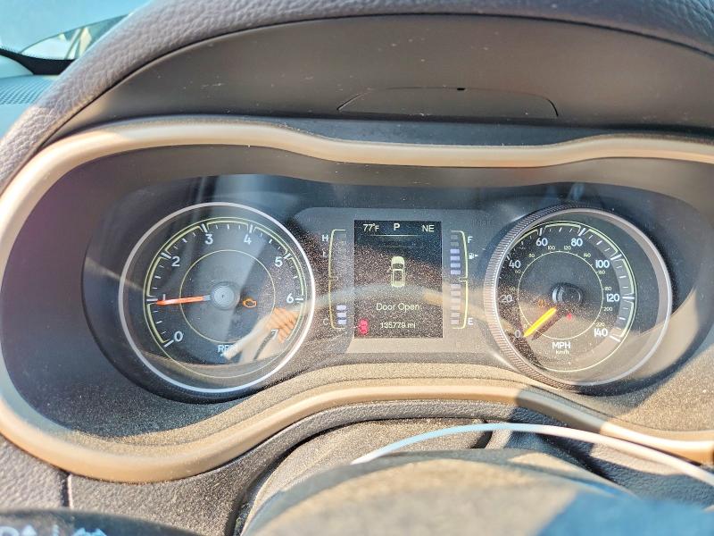 Foto 9 de la subasta – 2015 JEEP CHEROKEE con VIN 1C4PJMCB2FW576839