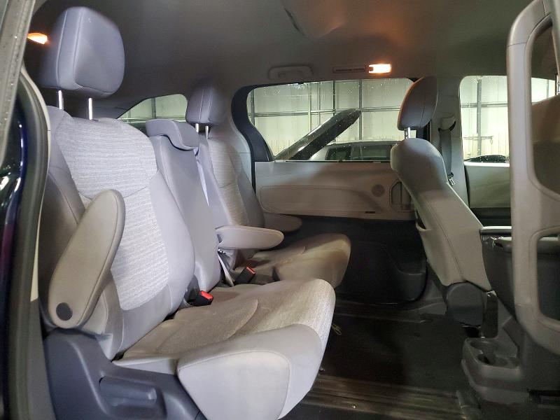 Photo 11 from auction – 2021 TOYOTA SIENNA with VIN 5TDKRKEC0MS021169