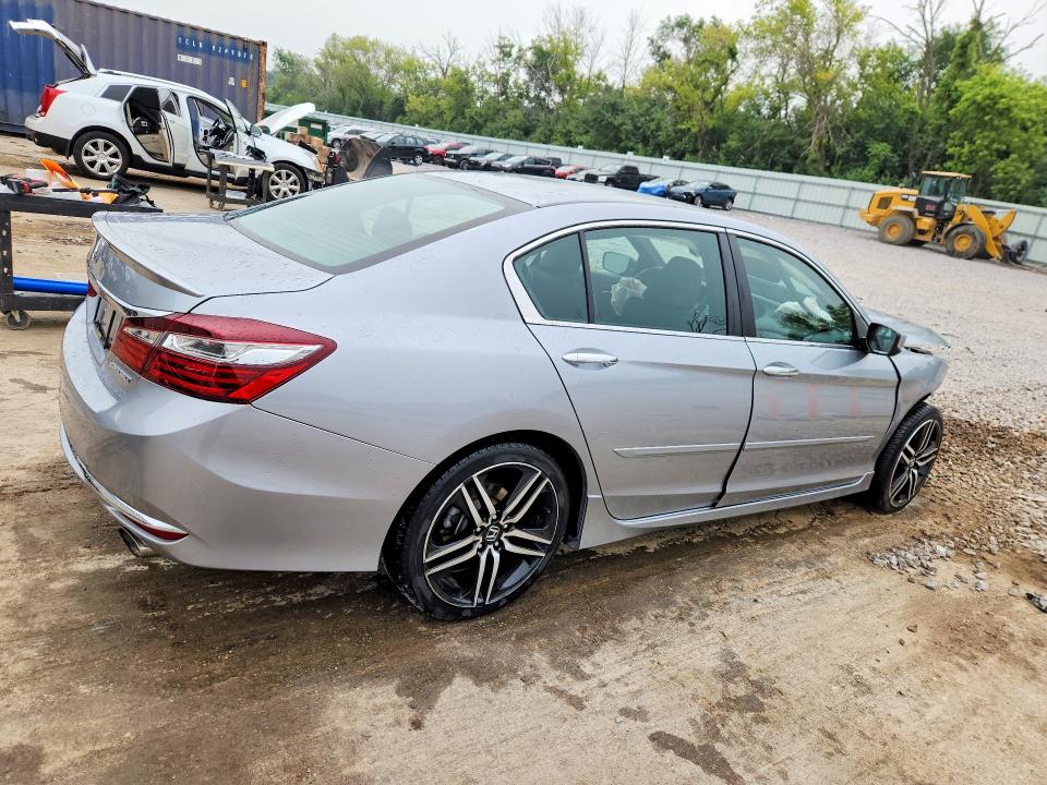 Photo 3 from auction – 2017 HONDA ACCORD with VIN 1HGCR2F58HA046670