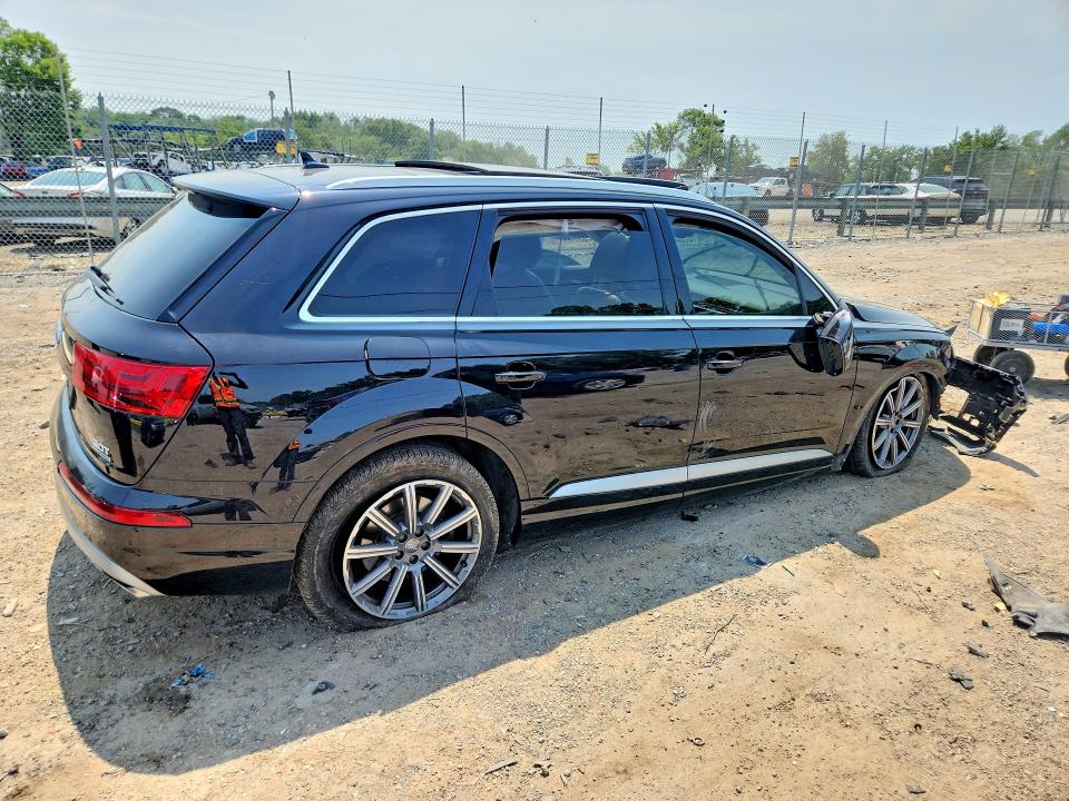Zdjęcie 3 z aukcji – 2017 AUDI Q7 z VIN WA1LAAF73HD049308