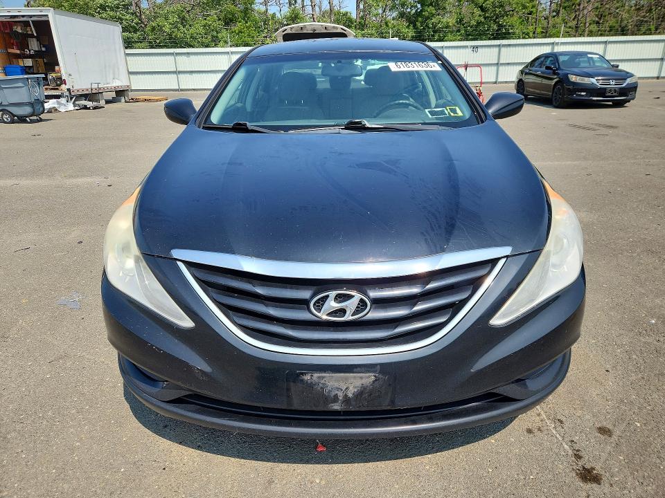 Photo 5 from auction – 2012 HYUNDAI SONATA with VIN 5NPEB4AC9CH483026